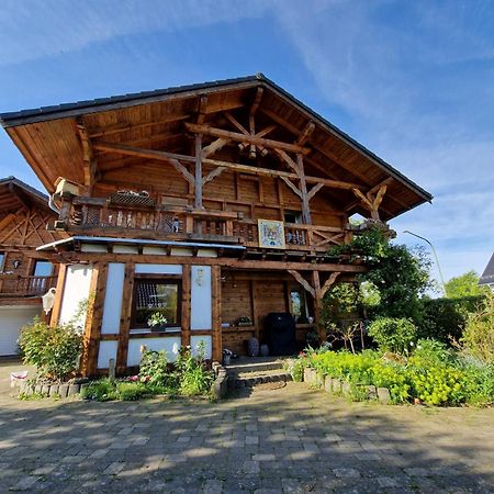 Ferienhaus Eifelgluehen มอนเชา ภายนอก รูปภาพ