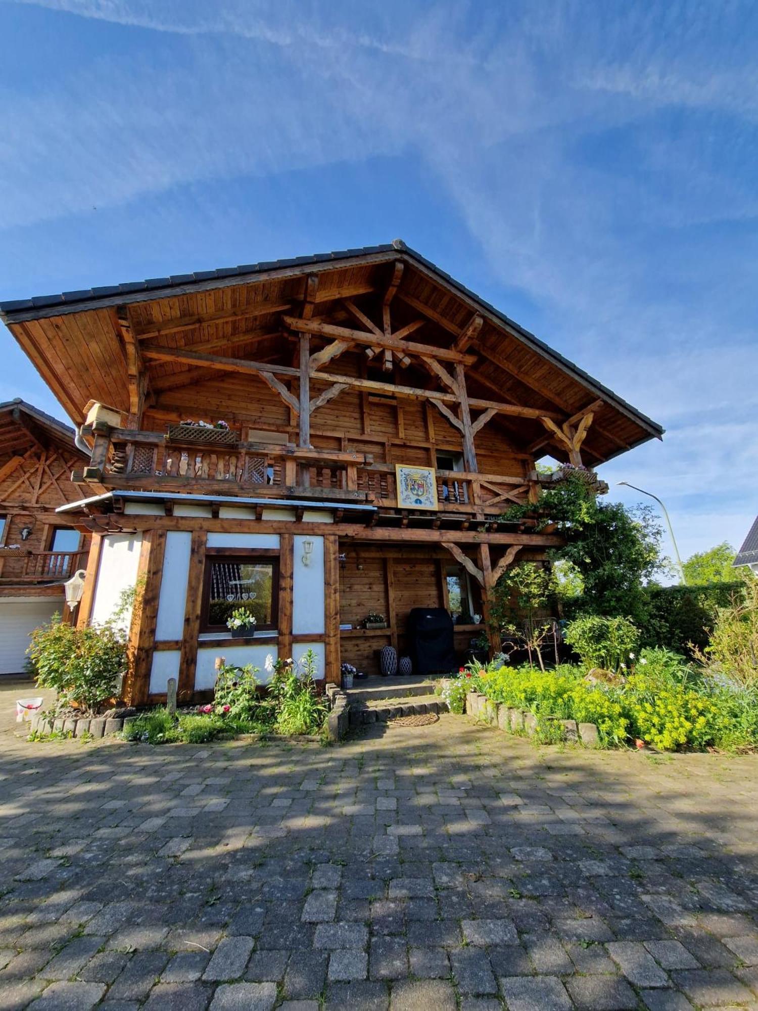 Ferienhaus Eifelgluehen มอนเชา ภายนอก รูปภาพ